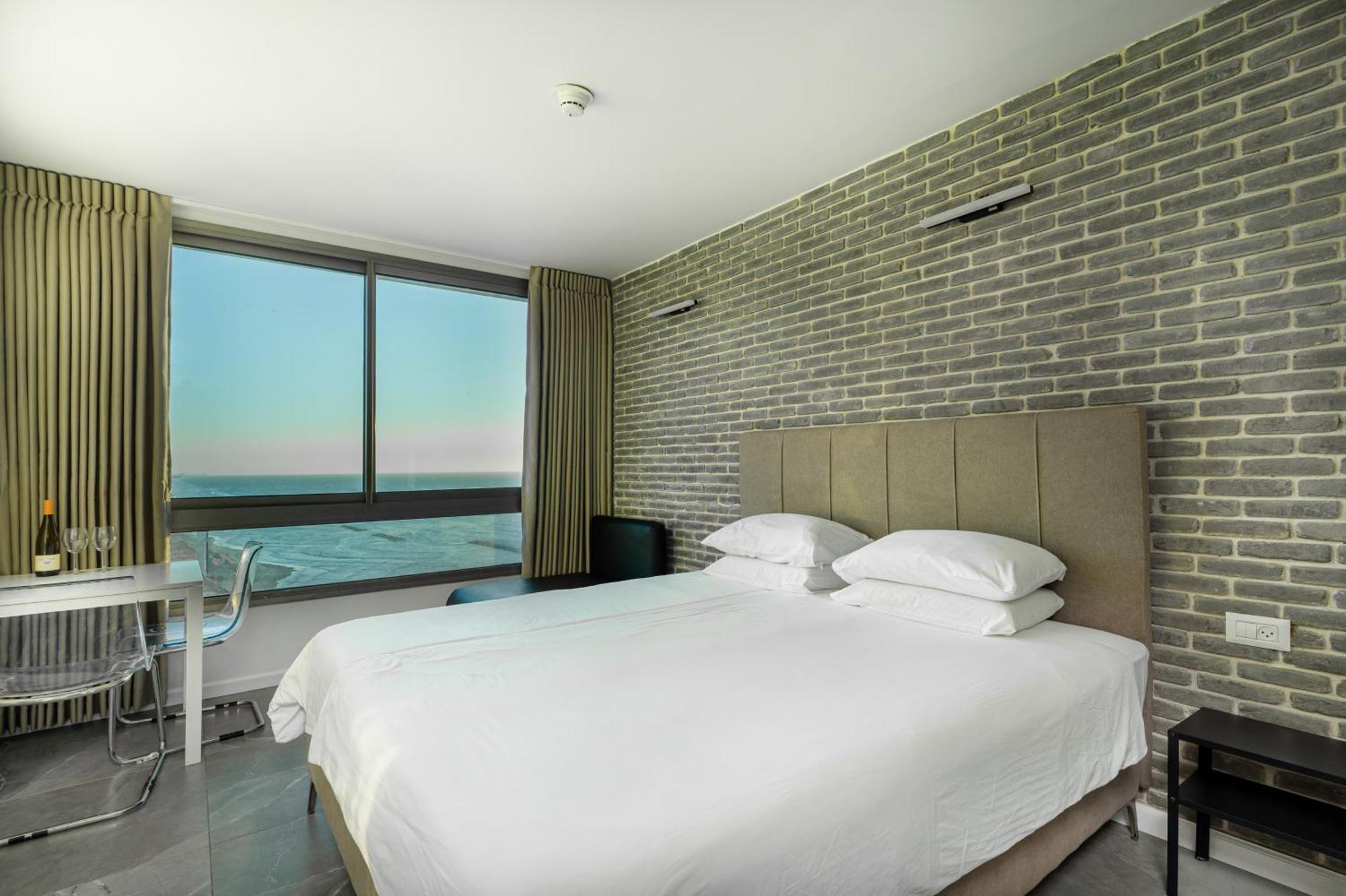sea view studio