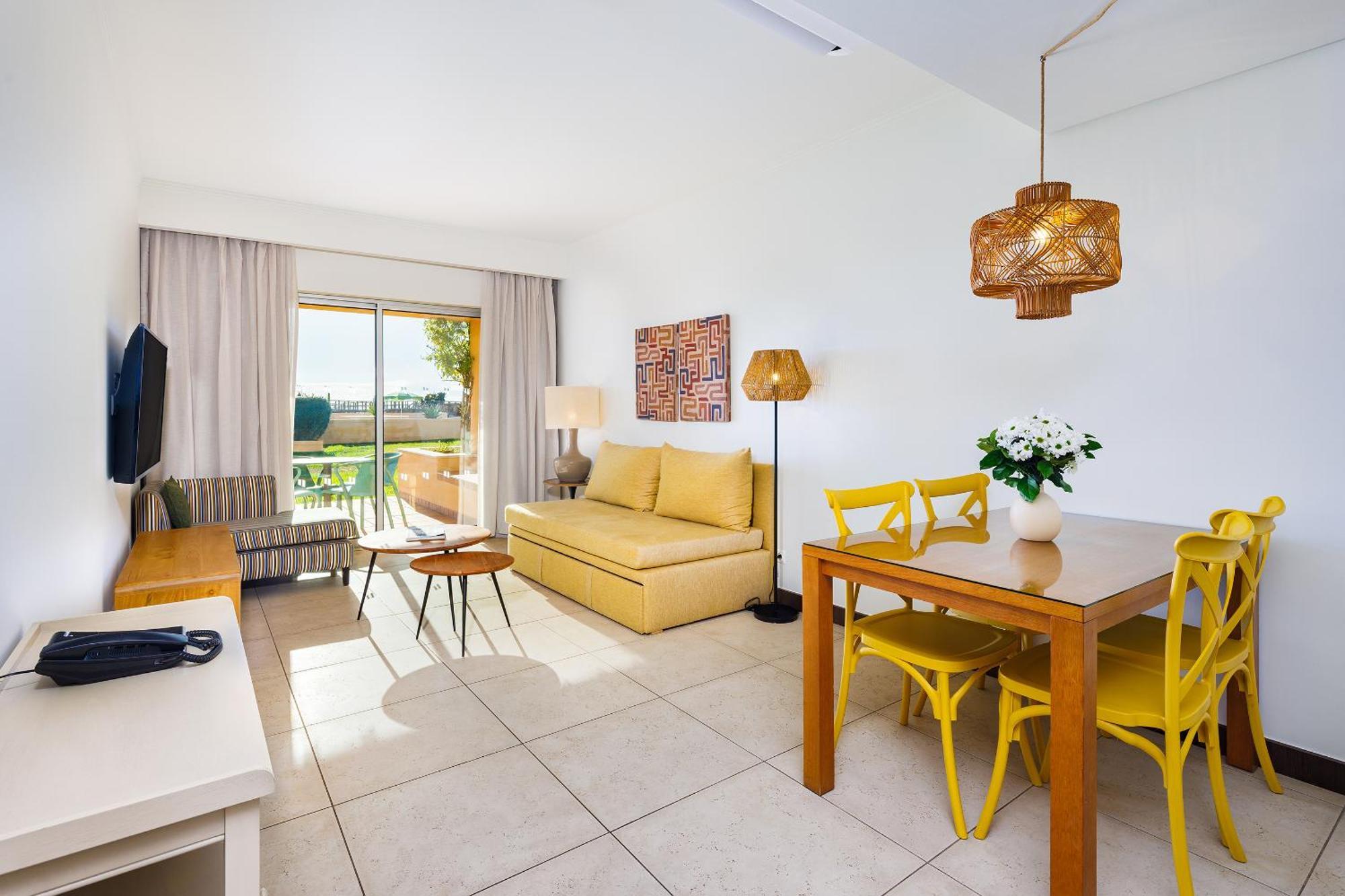 One-Bedroom Apartment Garden View