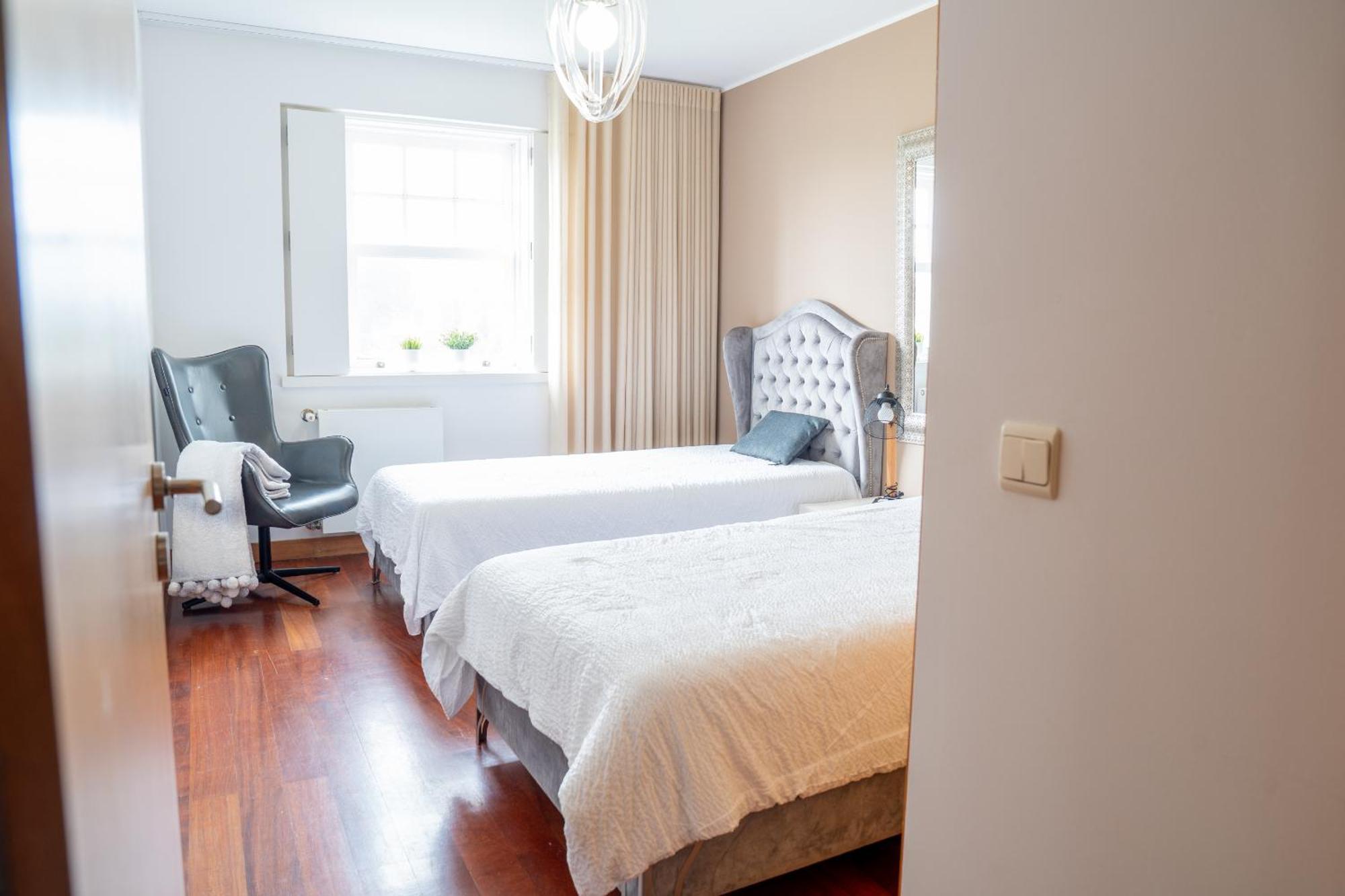 Three-Bedroom Apartment,1756403491:JPEG