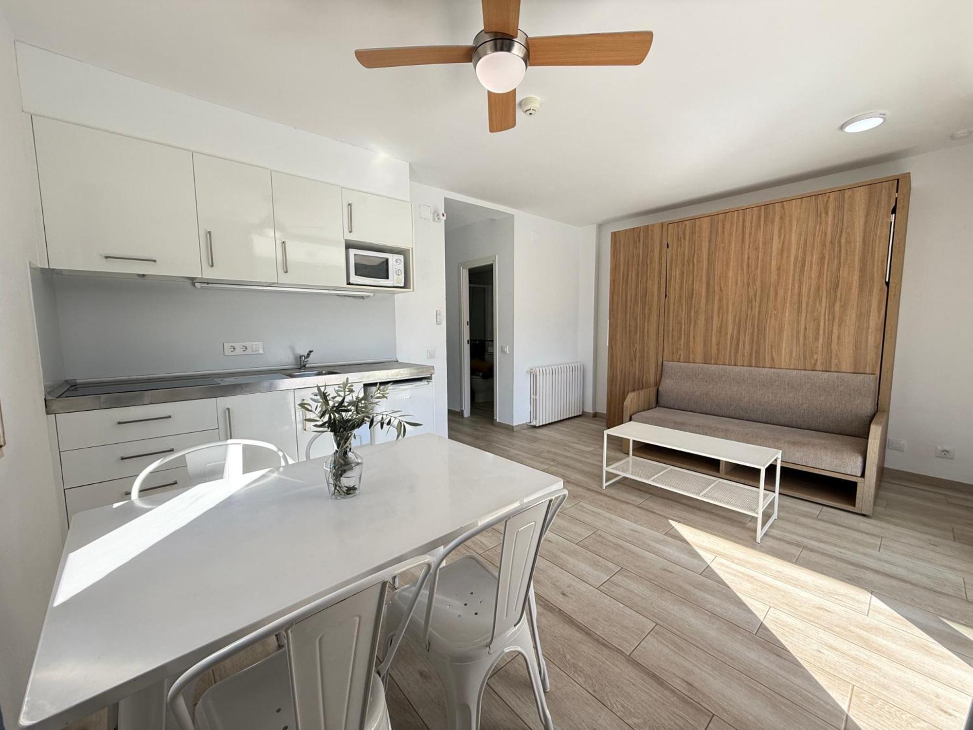 Superior One-Bedroom Apartment