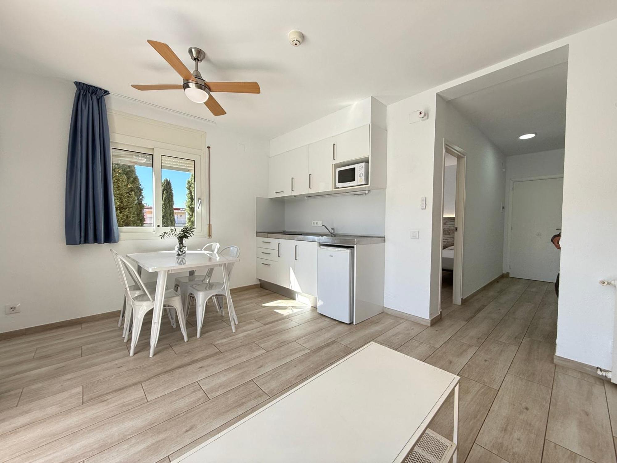 Superior One-Bedroom Apartment