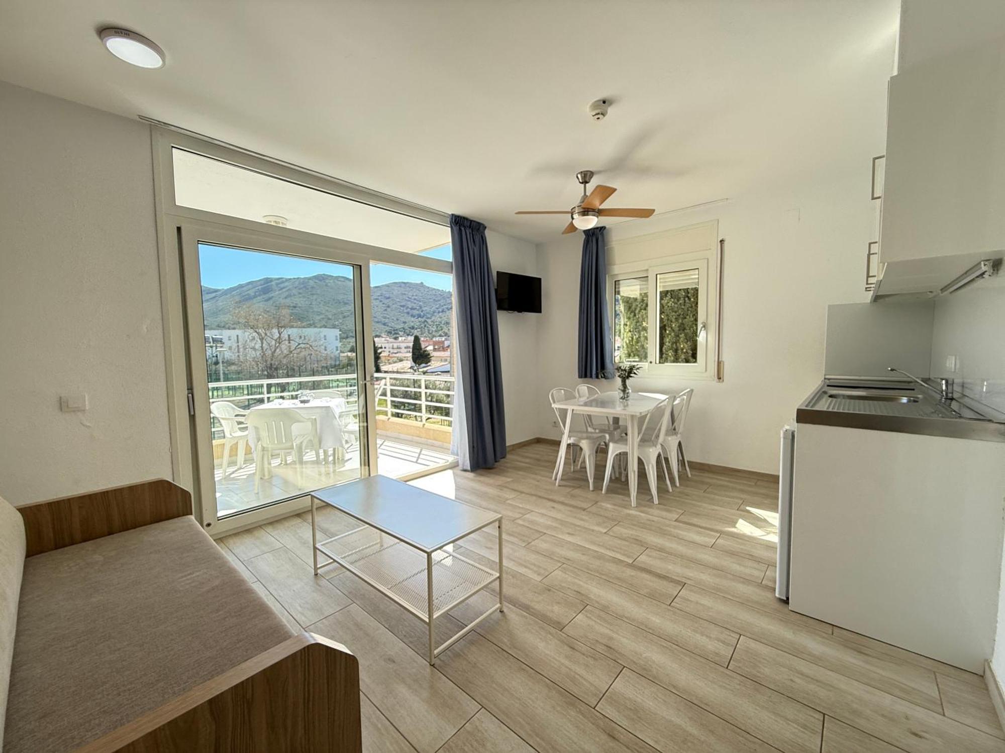 Superior One-Bedroom Apartment
