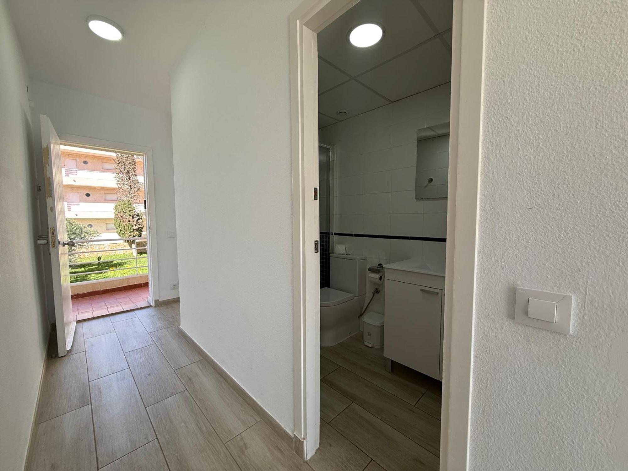 Superior One-Bedroom Apartment