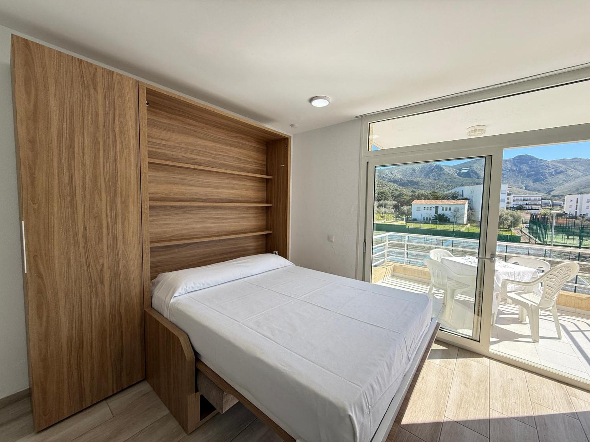 Superior One-Bedroom Apartment