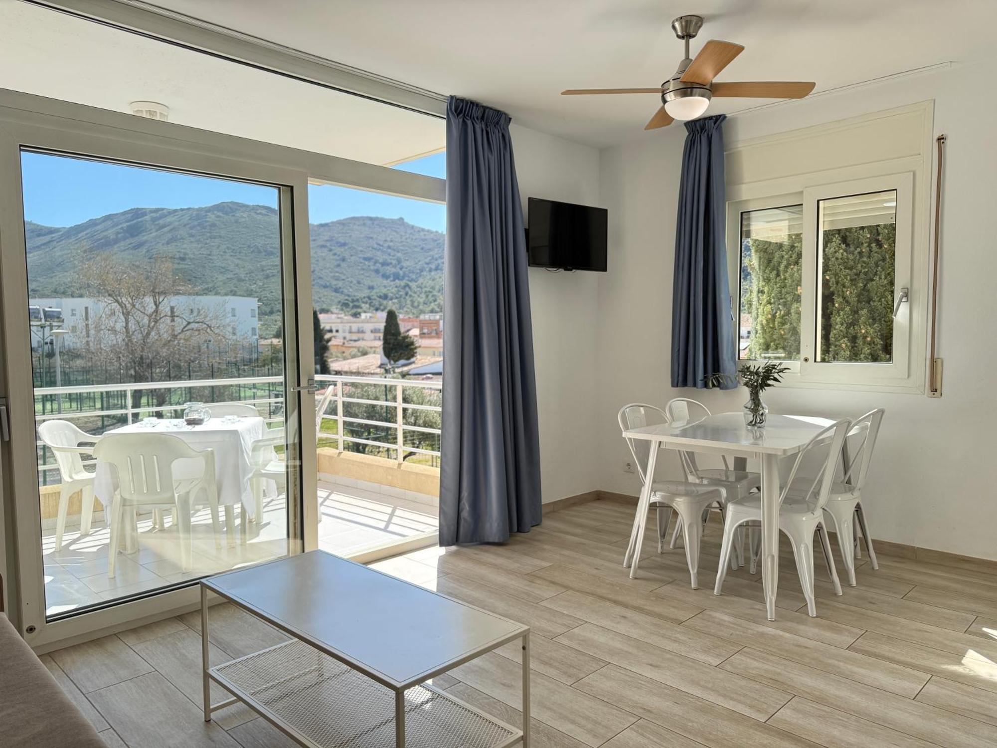 Superior One-Bedroom Apartment