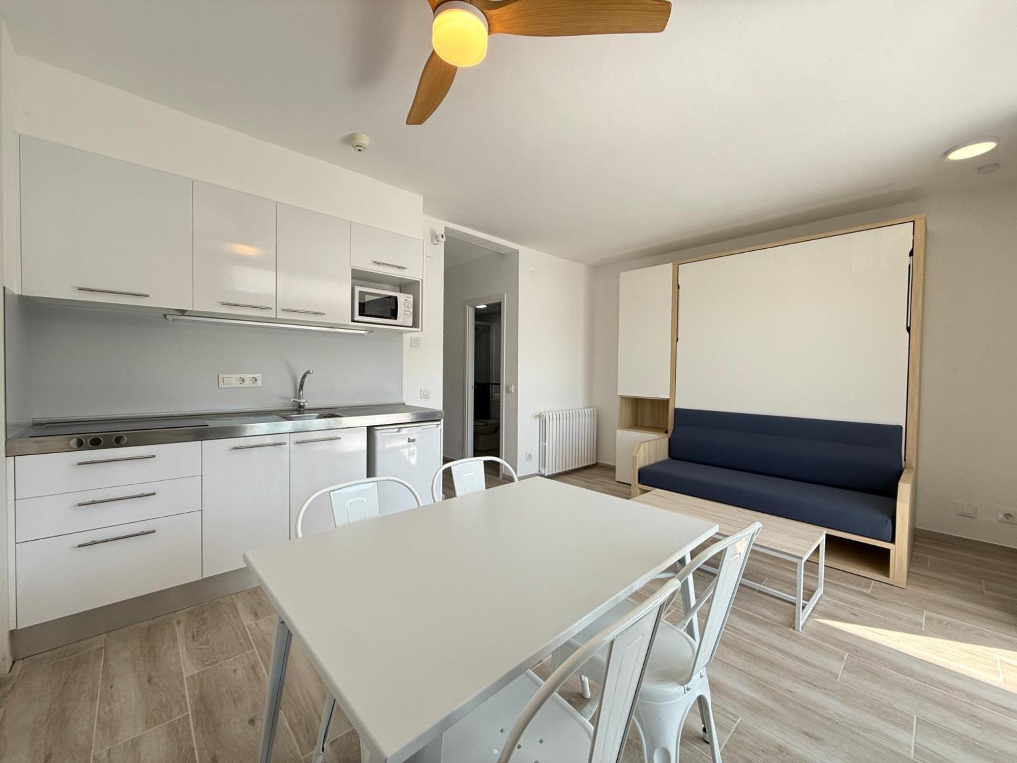 Superior One-Bedroom Apartment