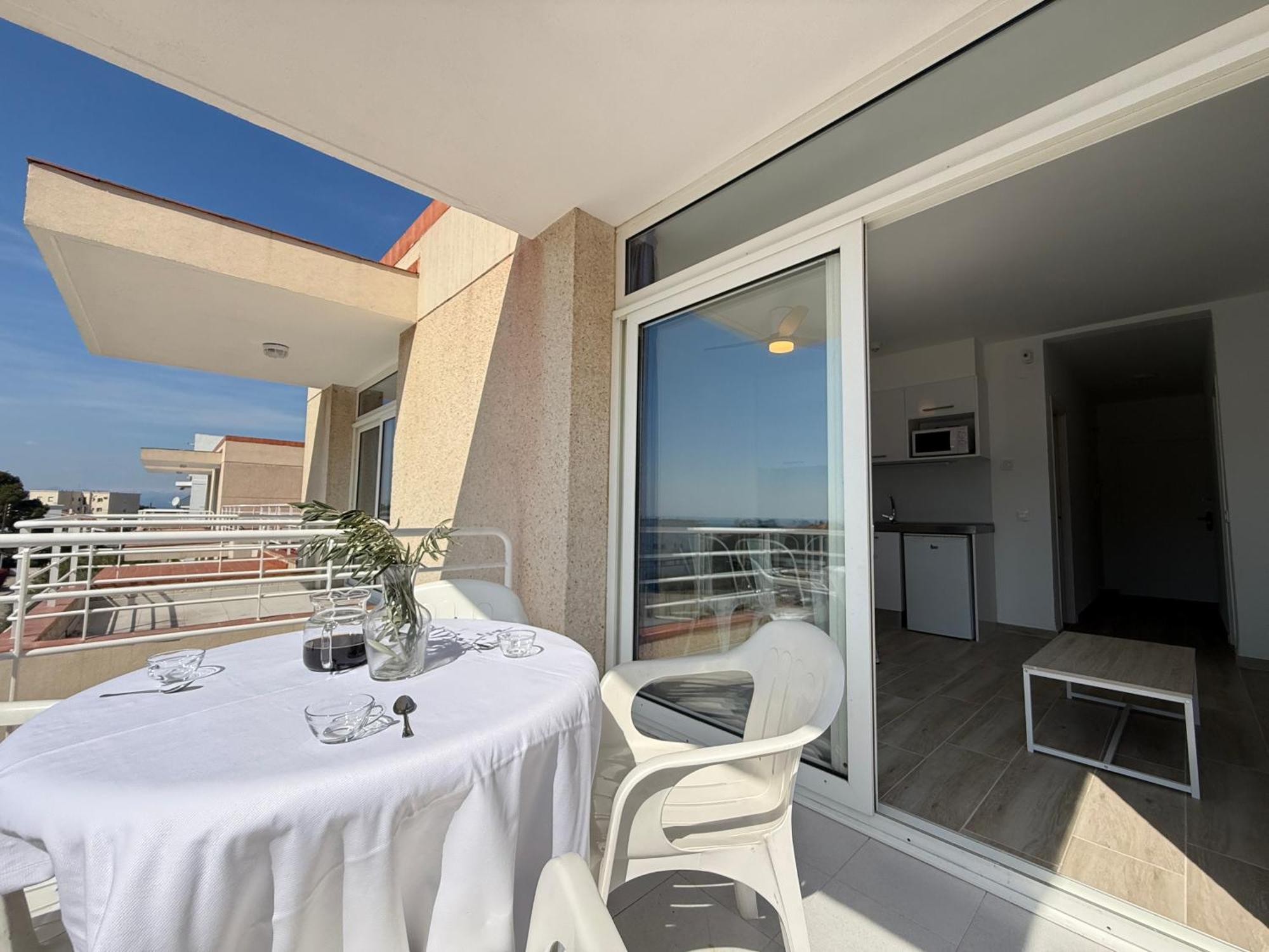 Superior One-Bedroom Apartment