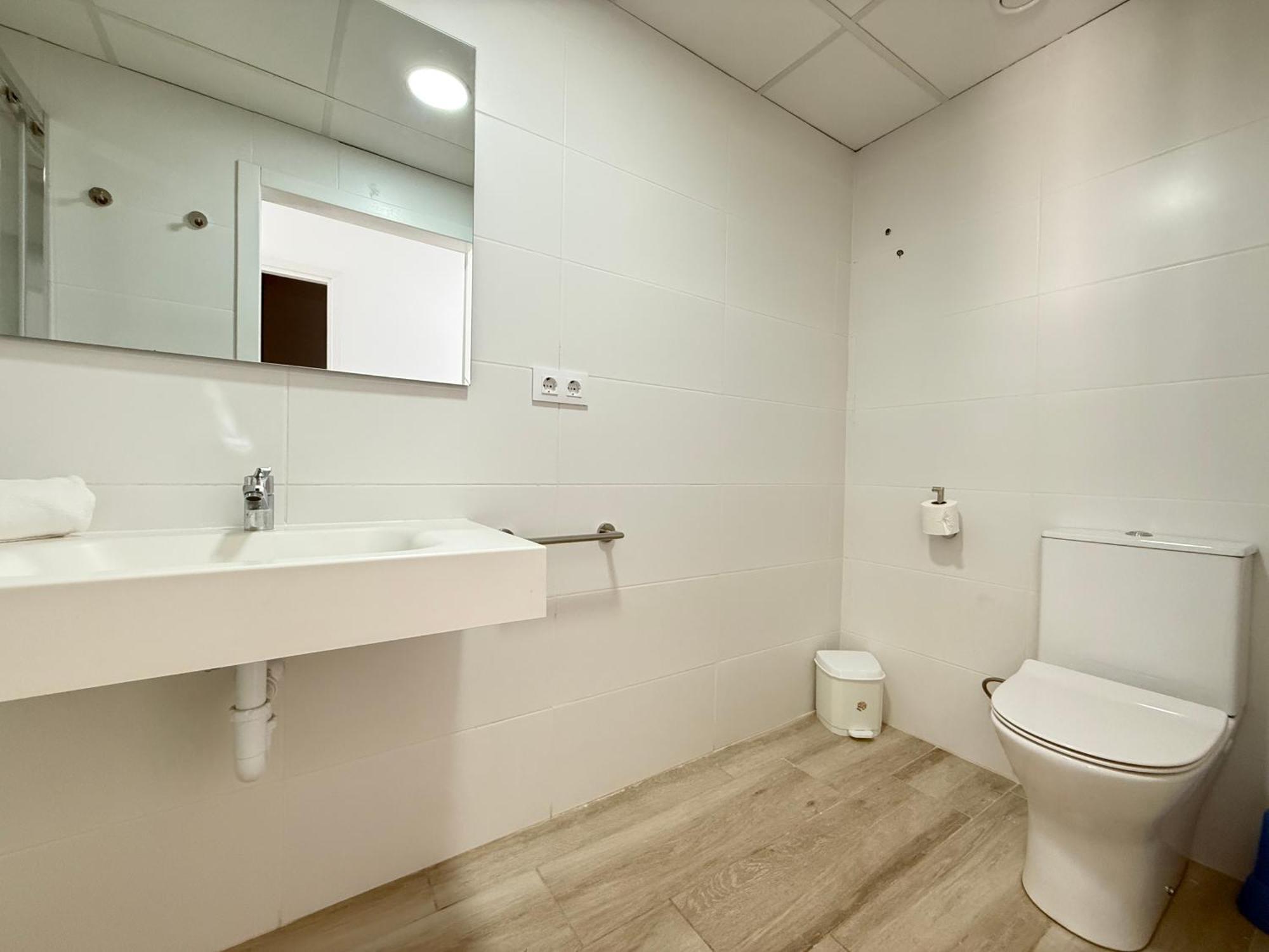 Superior One-Bedroom Apartment
