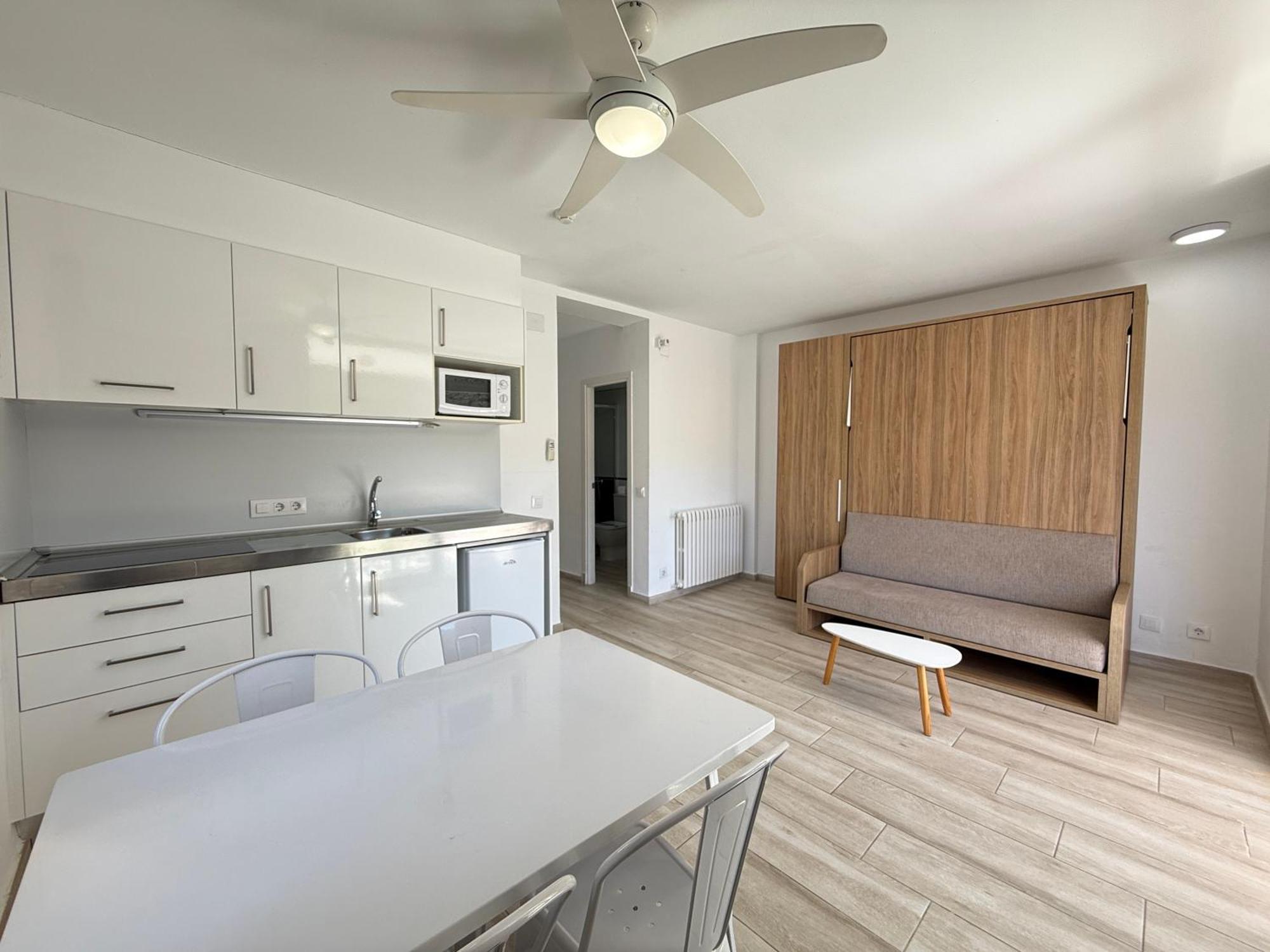 Superior One-Bedroom Apartment