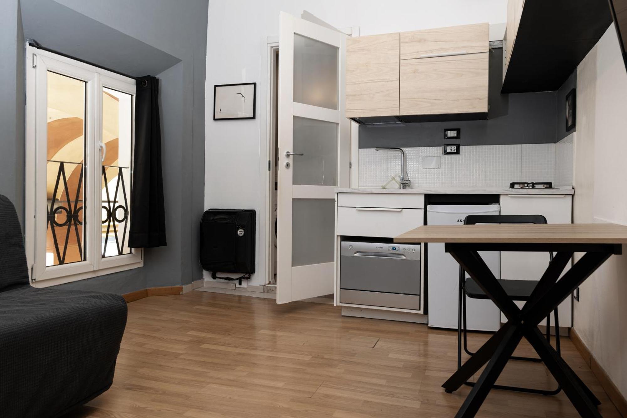 One-Bedroom Apartment