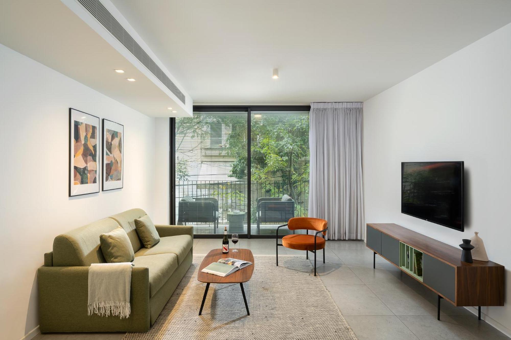 One-Bedroom Apartment with Balcony