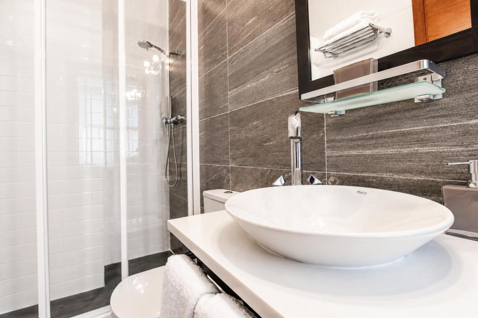 Superior One-Bedroom Apartment