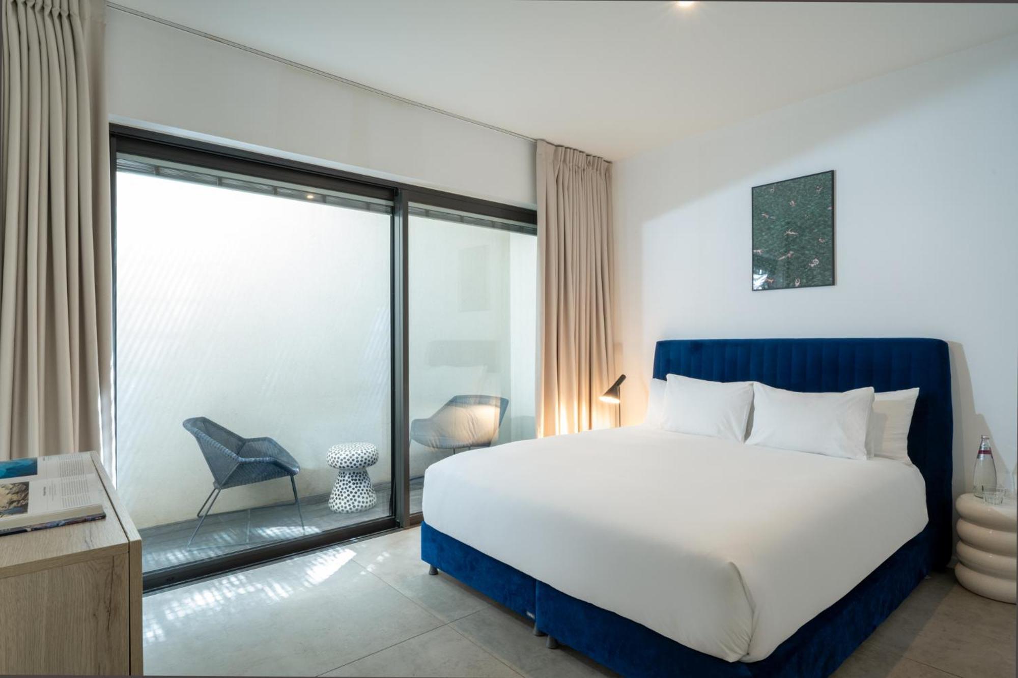 Five Bedrooms Duplex Garden