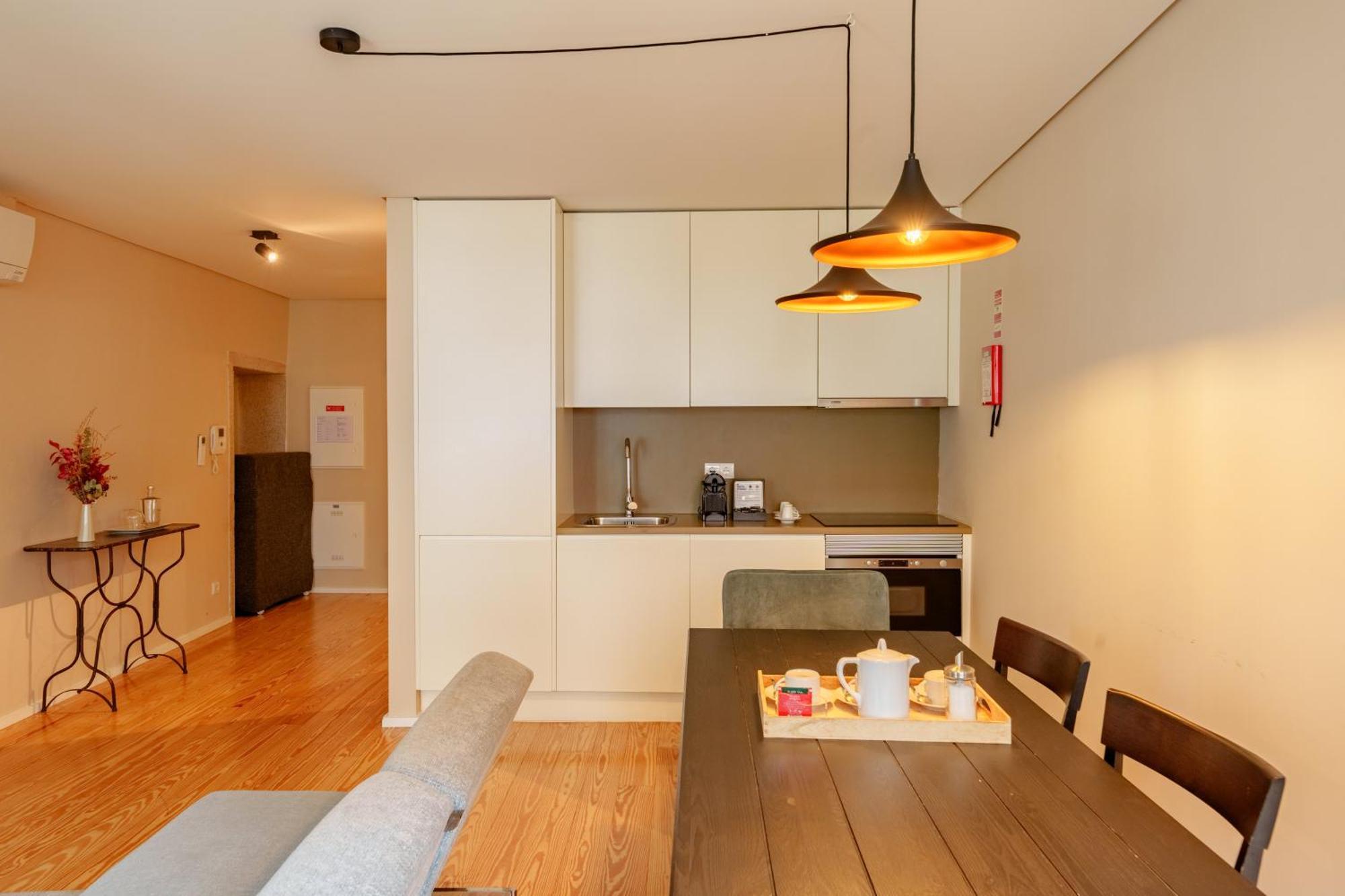Apartamento de 1 Quarto com Varanda