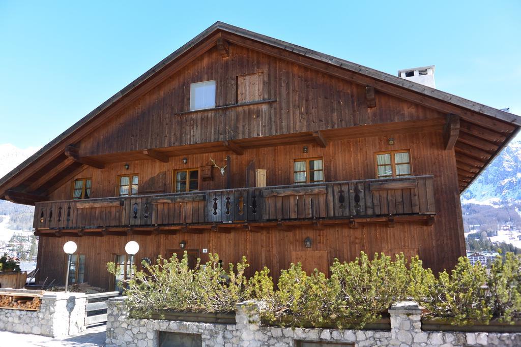 Two-Bedroom Apartment (4 Adults),1534826611:JPEG