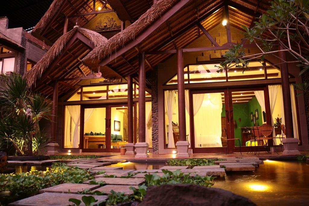Deluxe Three-Bedroom Villa