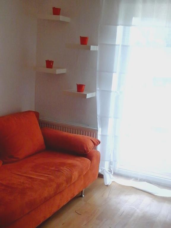 One-Bedroom Apartment Balcony Medard Str 75,234177532:JPEG