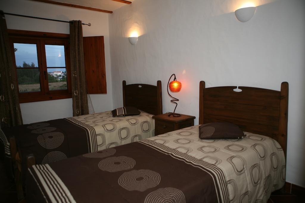 One-Bedroom Apartment,244167181:JPEG