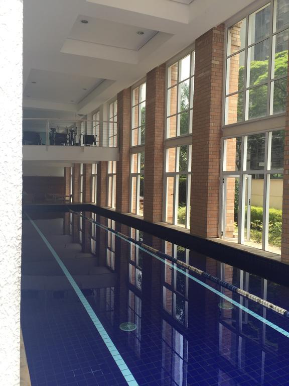 Apartamento com Varanda