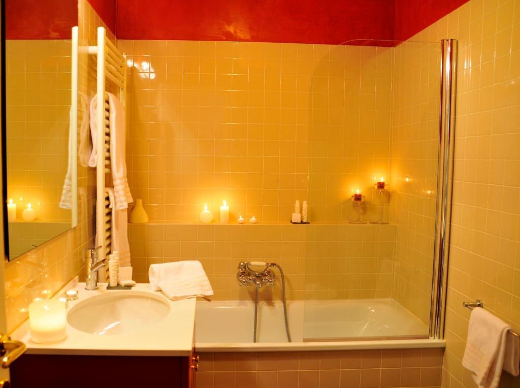 One-Bedroom Apartment (4 Adults),27810401:JPEG