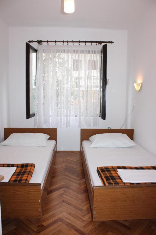 Two-Bedroom Apartment Sea View