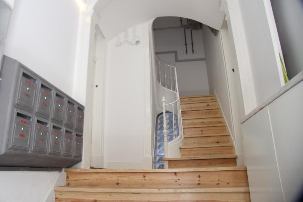Two-Bedroom Apartment,323611717:JPEG