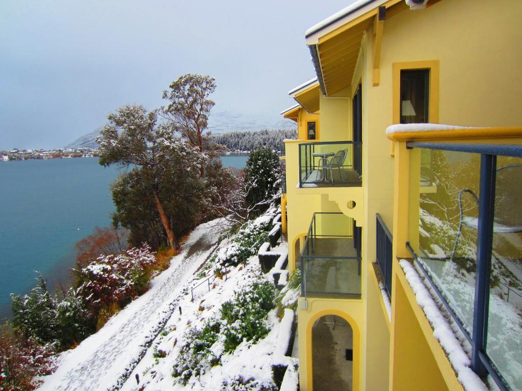Lakefront Two-Bedroom Villa