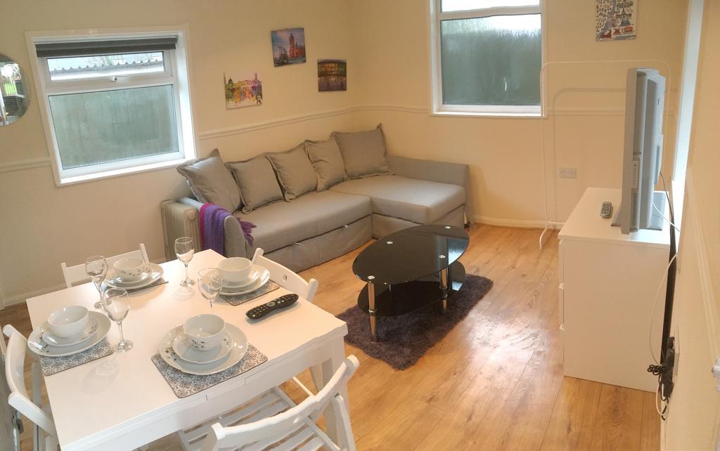 Holiday Home,358678432:JPEG