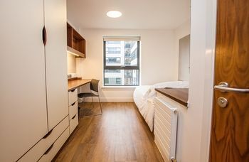 Apartment 5 Beds