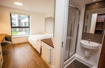 Apartment 8 Beds