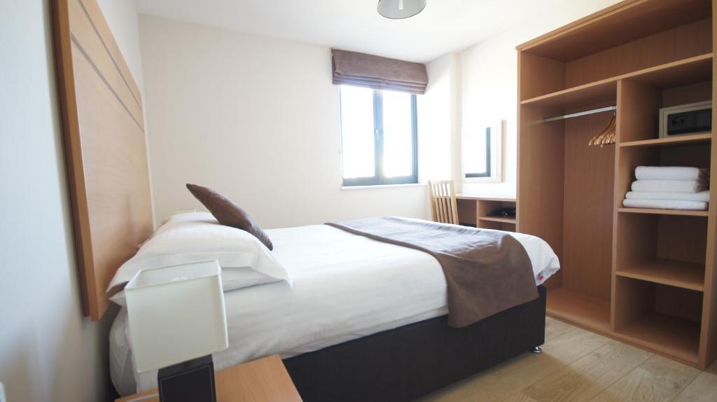 Superior Two-Bedroom Apartment,821733863:JPEG