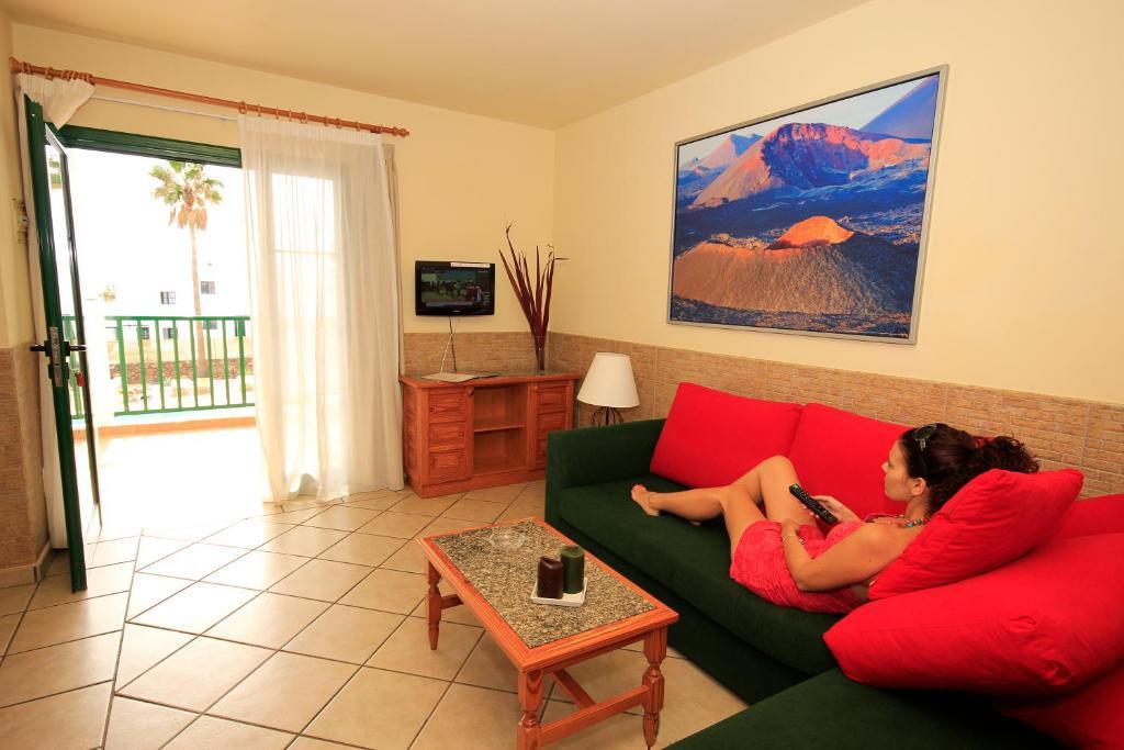 Apartamento de 1 dormitorio con vistas completas o parciales a la piscina