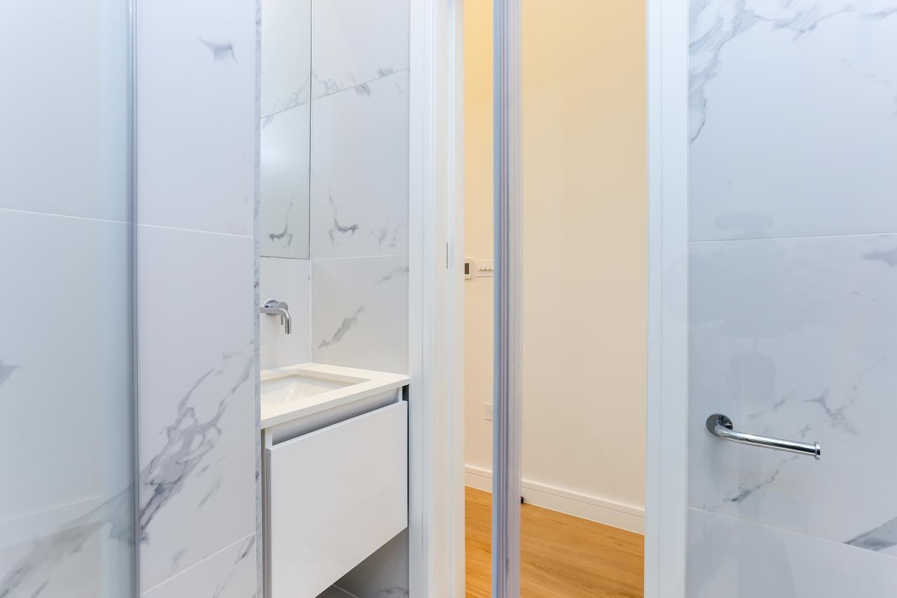 Small Studio Apartment,632382222:JPEG