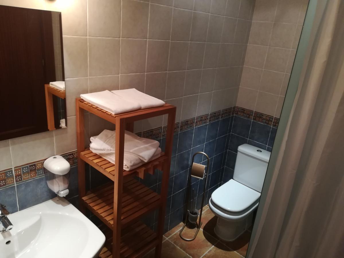 Twin Room with Private Bathroom,653124837:JPEG