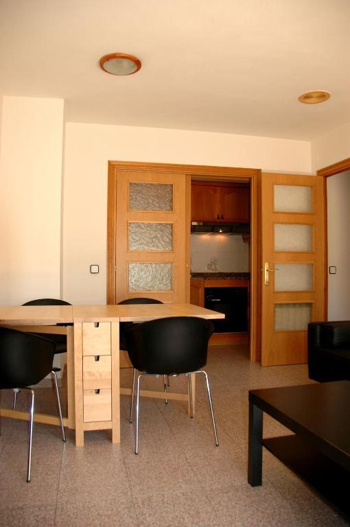 One-Bedroom Apartment,65767702:JPEG
