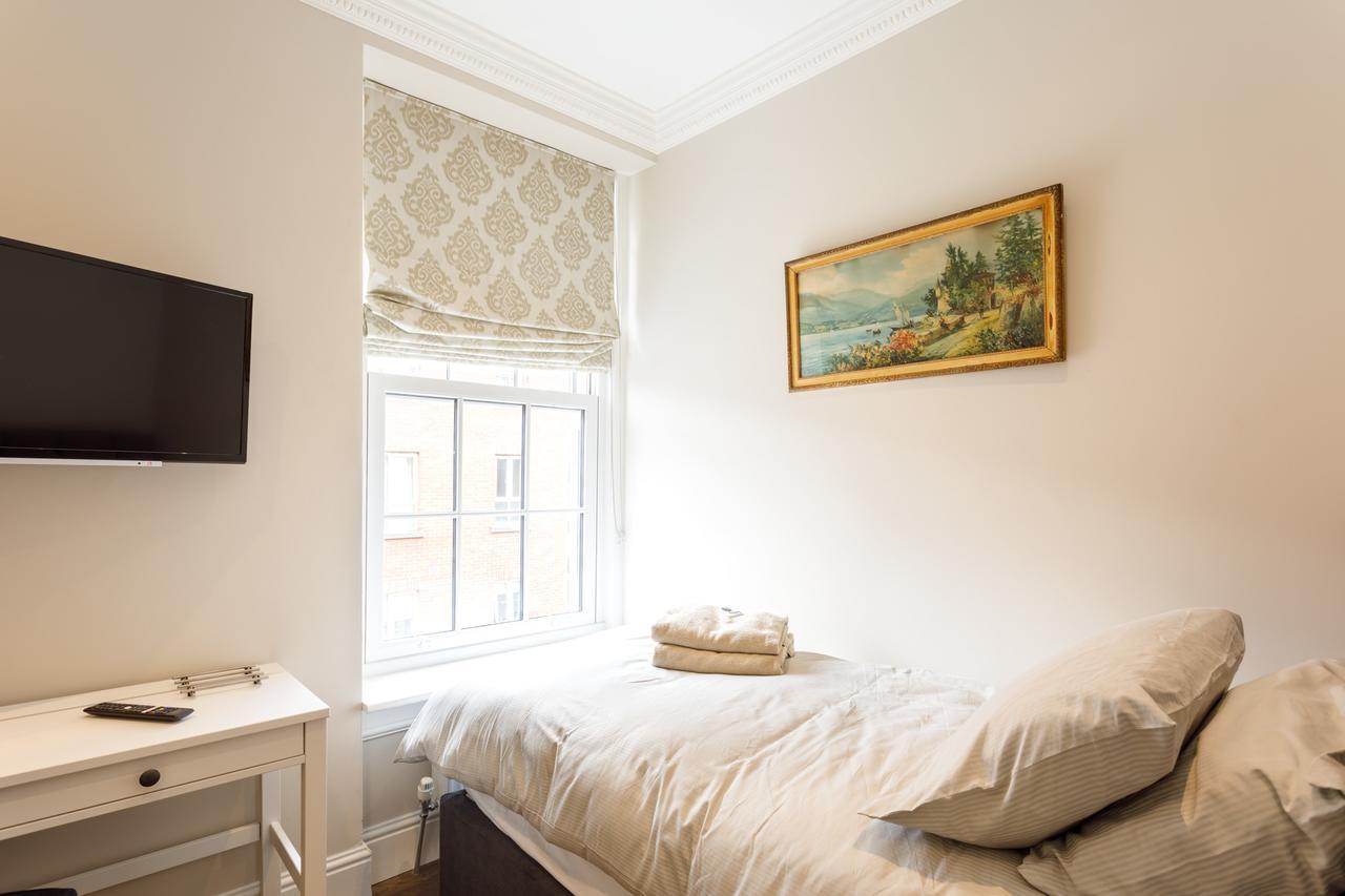 Single Room with Private Bathroom