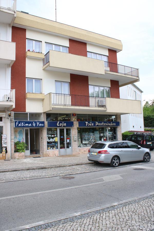 Two-Bedroom Apartment,663487860:JPEG