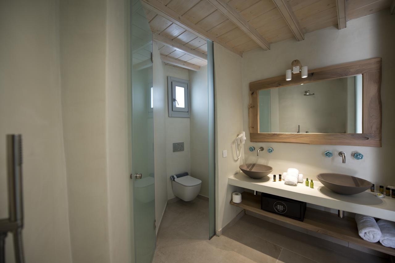 Deluxe Sea View Suite with Outdoor Hot Tub