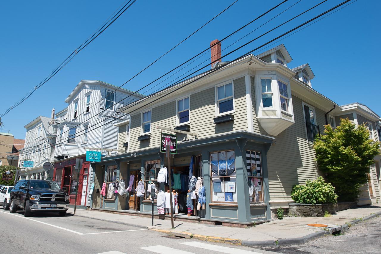 Three-Bedroom Apartment,665977800:JPEG