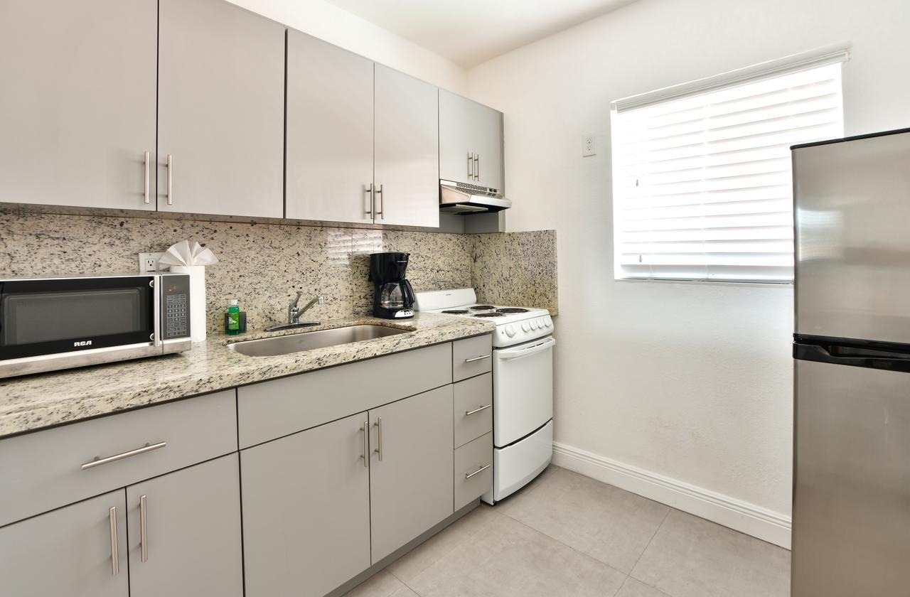 Executive Studio (1-4 Adults)