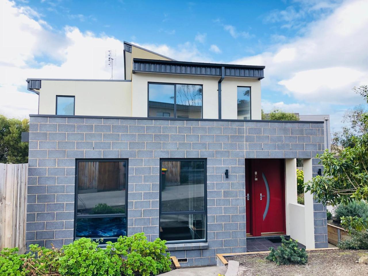 Deluxe Four-Bedroom Holiday Home