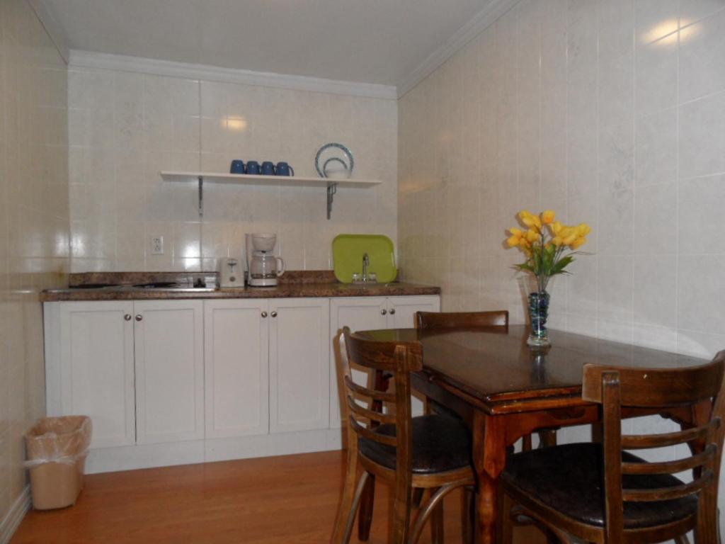 Standard Family Room,719033305:JPEG