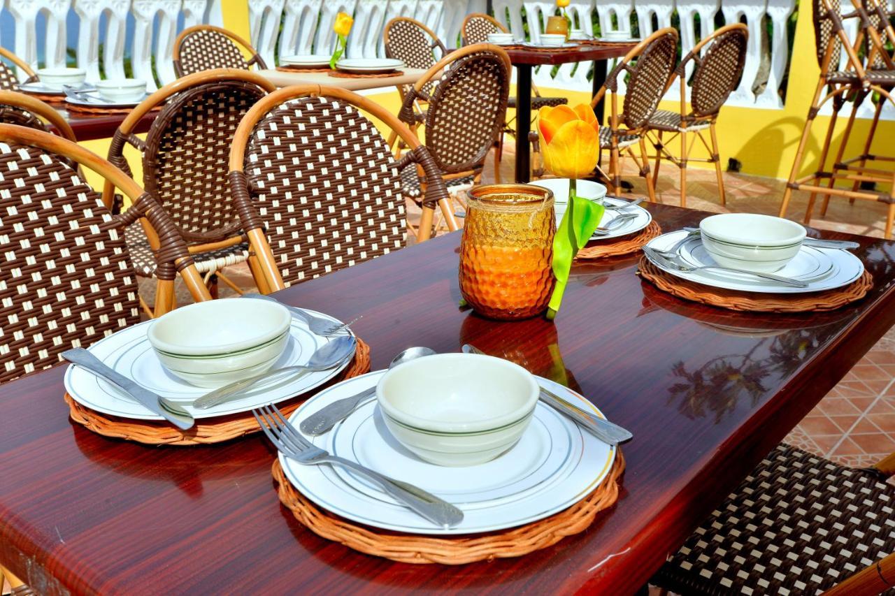 Deluxe Room with Bath,757068325:JPEG