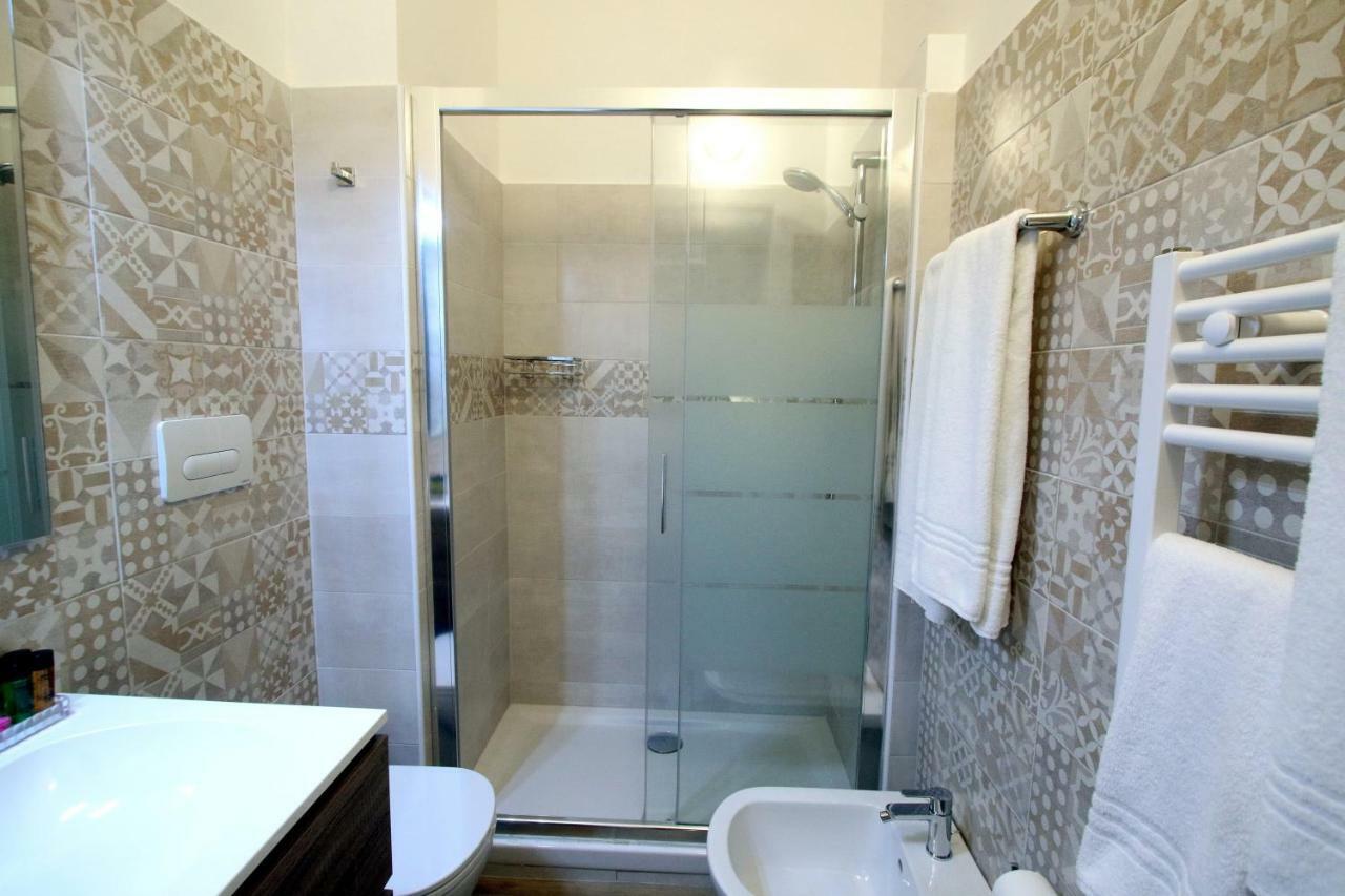 Twin Room Private Bathroom