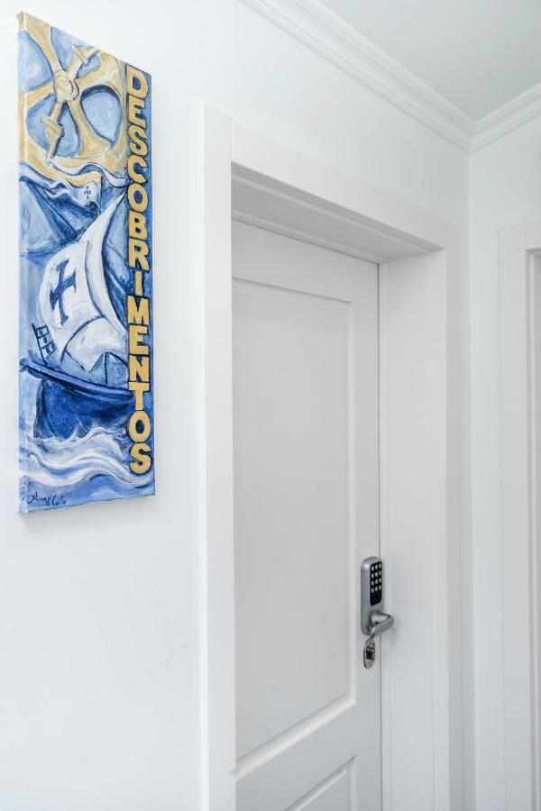 One-Bedroom Apartment with River View,784104672:JPEG