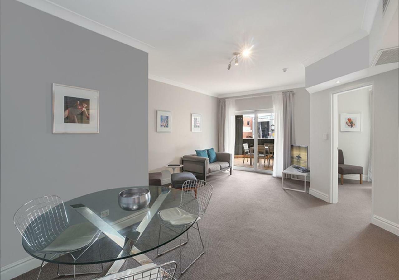 Deluxe One-Bedroom Apartment with Terrace,784112955:JPEG