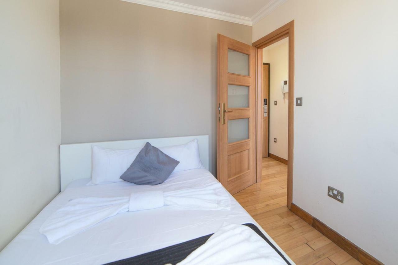 One-Bedroom Apartment,819021116:JPEG