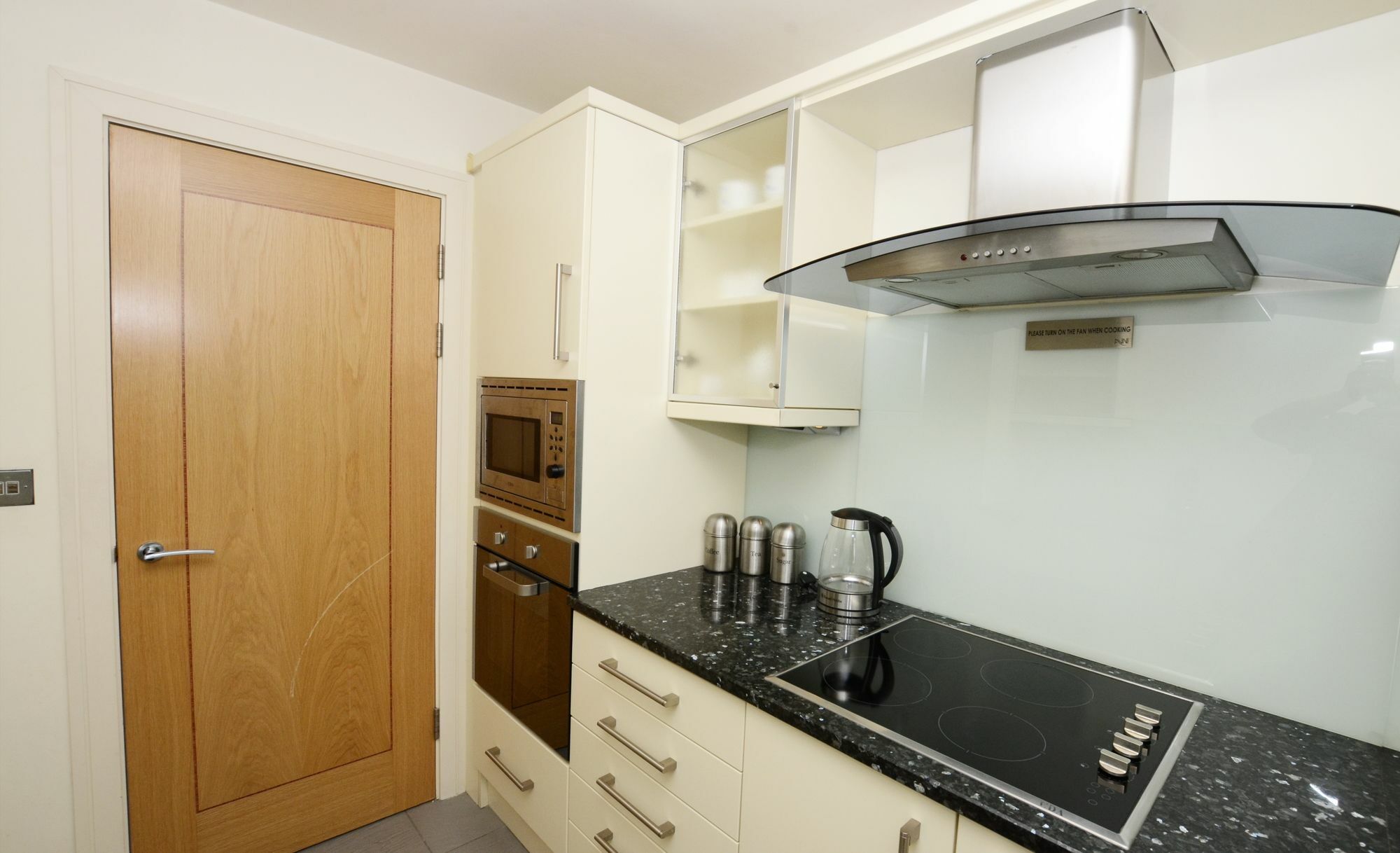 Large Open Plan One Bedroom