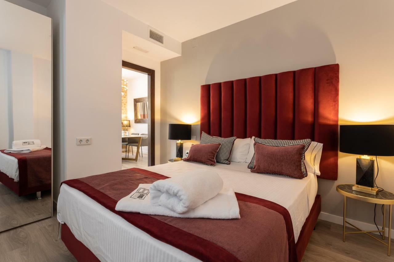 Superior One Bedroom Apartment