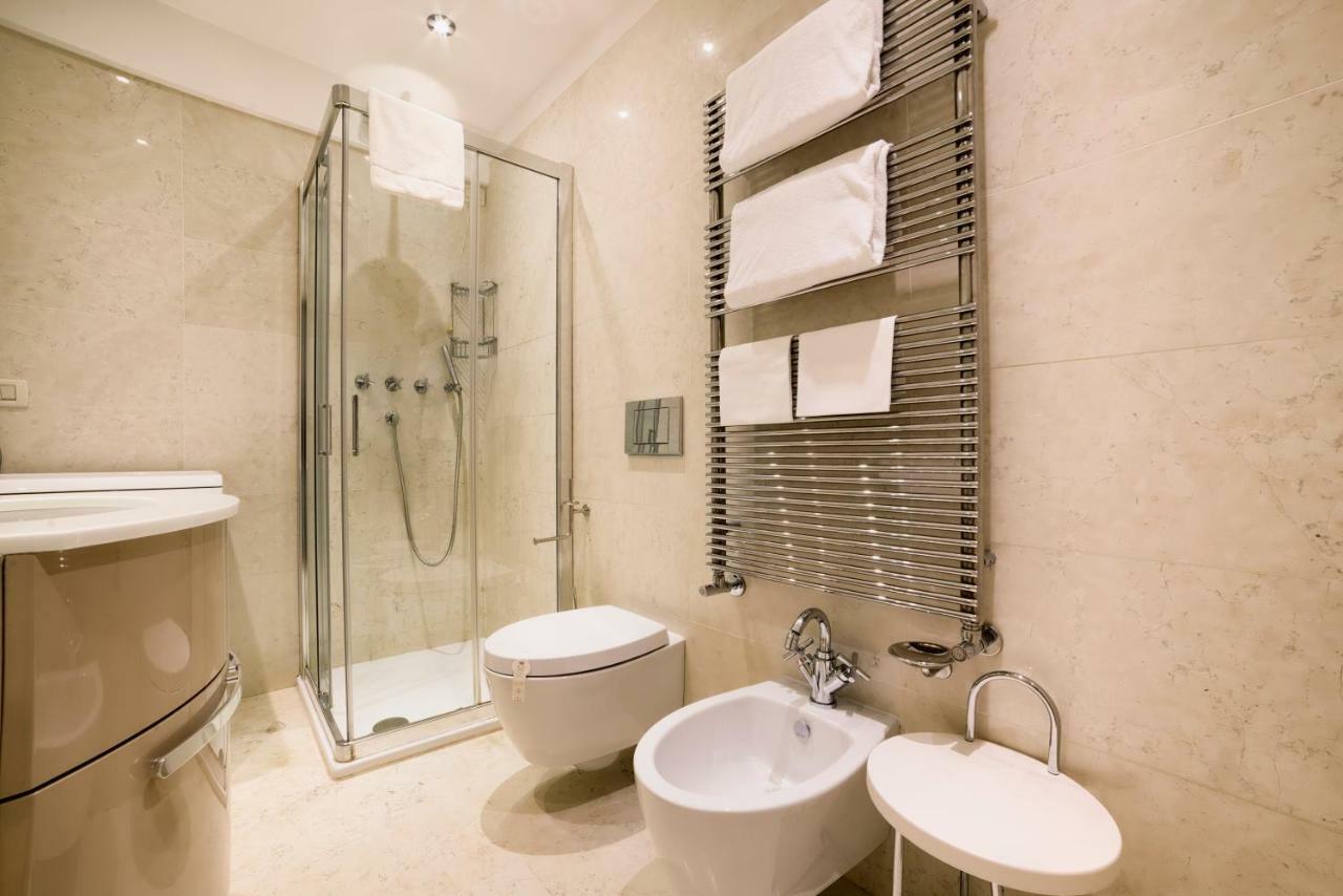 Superior One-Bedroom Apartment,887480008:JPEG